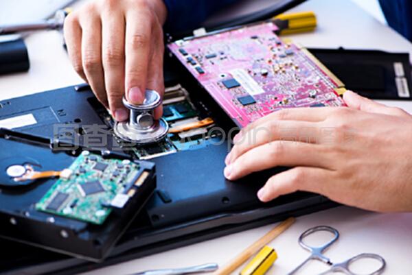 維修人員在技術(shù)支持中的關(guān)鍵角色 計算機與筆記本電腦的故障排除與維修